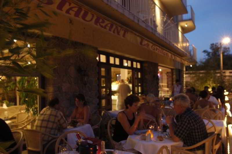 Hotel The Originals Perpignan Sud Le Grillon D'Or لو بولو المظهر الخارجي الصورة