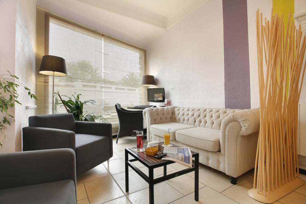 Hotel The Originals Perpignan Sud Le Grillon D'Or لو بولو المظهر الخارجي الصورة